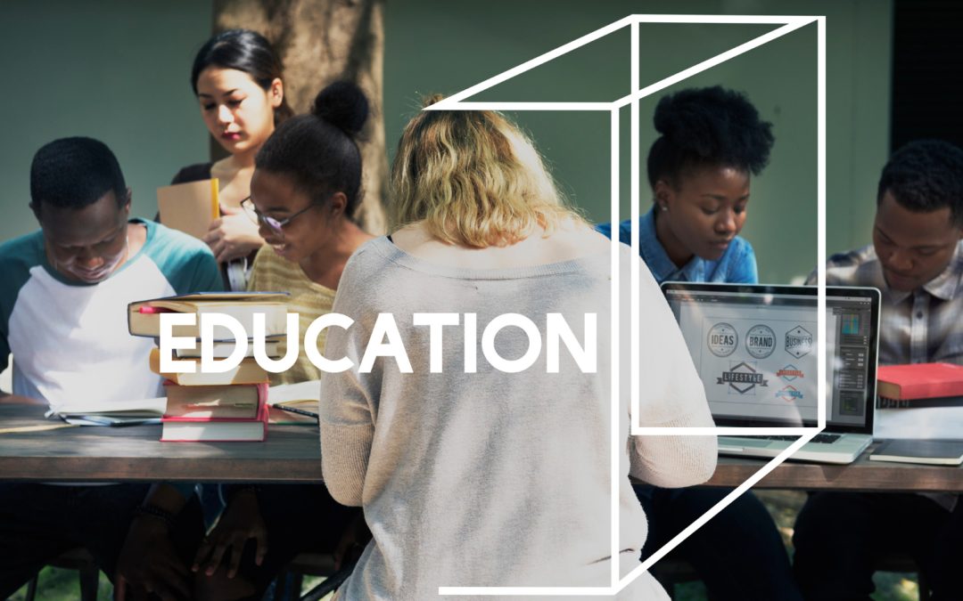 Role of Technology and Smart Classrooms in Modern Education
